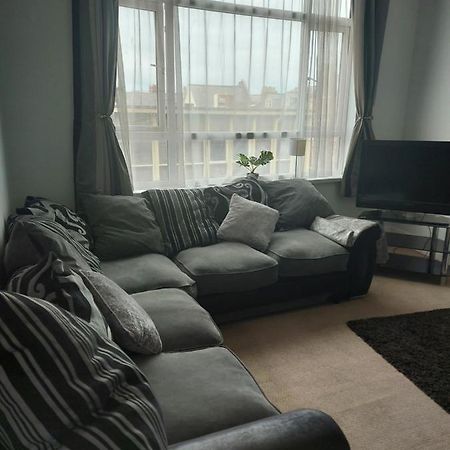 Sandyrise Holiday Lets Apartment Скарбъро Екстериор снимка